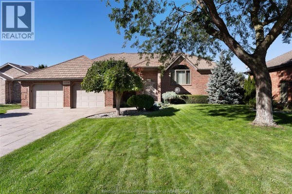 4pc Bathroom - 12354 Funaro Crescent, Tecumseh, ON N9K1C4 Photo 2