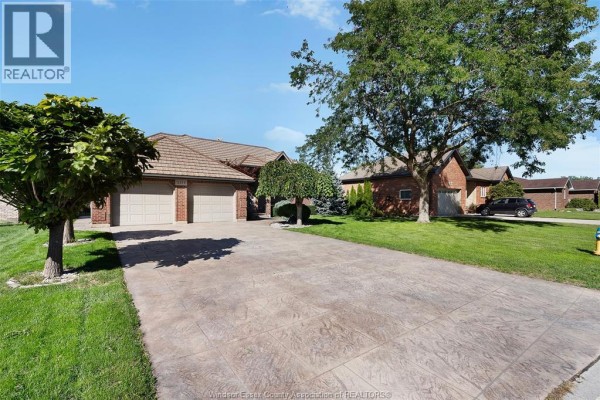 3pc Ensuite bath - 12354 Funaro Crescent, Tecumseh, ON N9K1C4 Photo 3