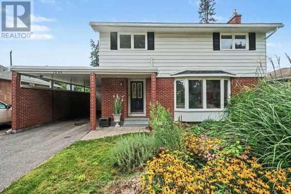 1236 Amesbrooke Drive, Ottawa, ON, photo 2