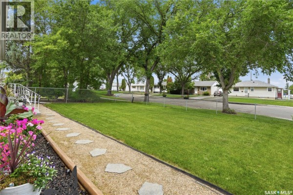 4pc Bathroom - 1237 10th Avenue E, Regina, SK S4N0J4 Photo 3