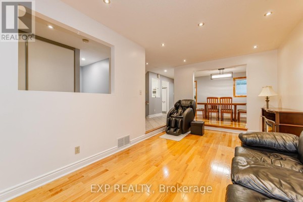 1237 Cedarcroft Crescent, Ottawa, ON K1B5G9 Photo 5