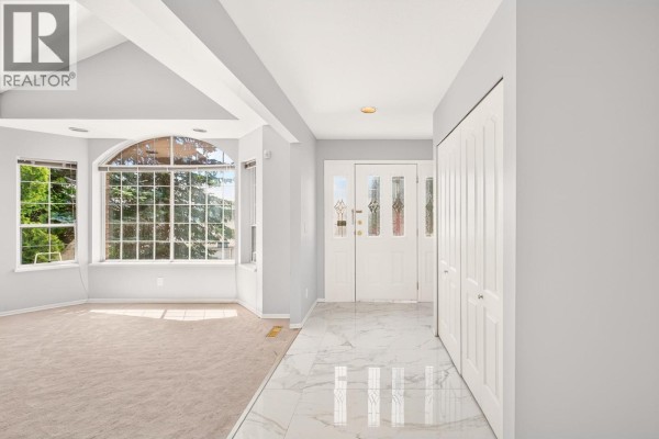 1237 Durant Drive, Coquitlam, BC V3B6Y4 Photo 3