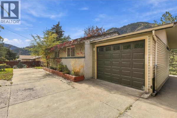 Laundry room - 1237 Highridge Drive, Kamloops, BC V2C5G5 Photo 2