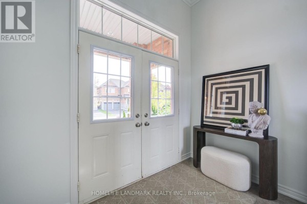 Bedroom - 1238 Atkins Drive, Newmarket, ON L3X0B6 Photo 4