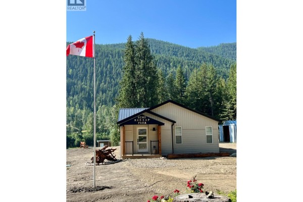 1238 Creighton Valley Road, Lumby, BC, photo 2