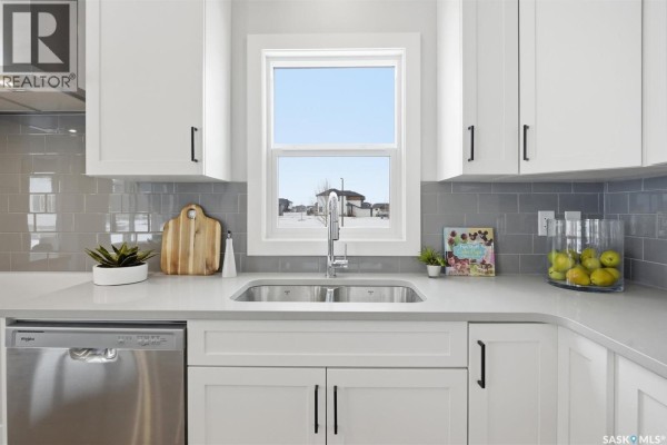 2pc Bathroom - 1238 Yuel Way, Saskatoon, SK S7V0S1 Photo 3