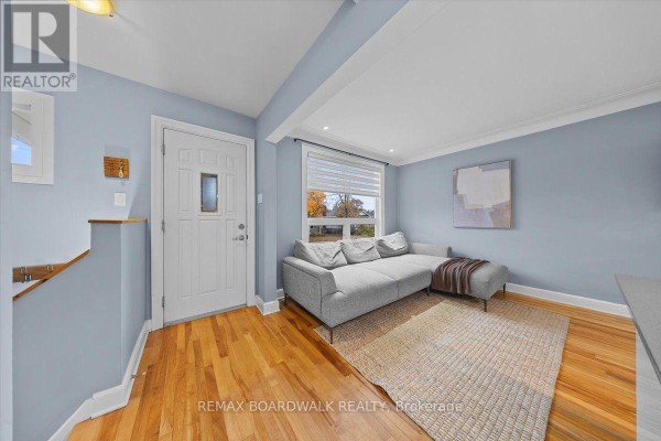 Primary Bedroom - 1239 Anoka Street, Ottawa, ON K1V6C5 Photo 4