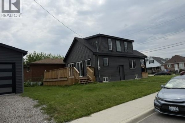 1239 Dunsmure Road, Hamilton, ON, photo 2