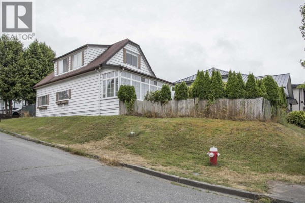 12393 Gray Street, Maple Ridge, BC V2X5V1 Photo 3