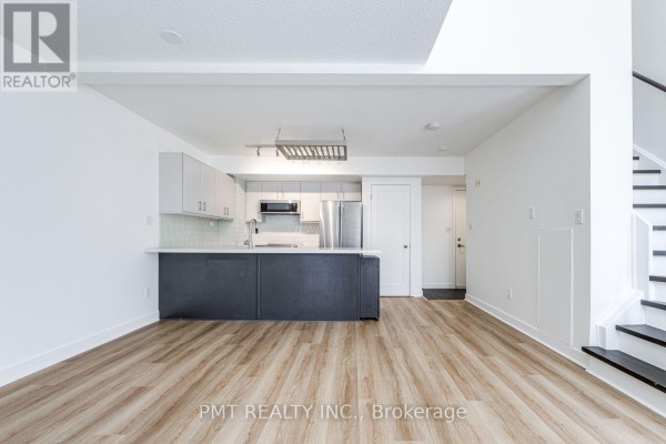 124 - 21 Earl Street, Toronto, ON M4Y3C8 Photo 4