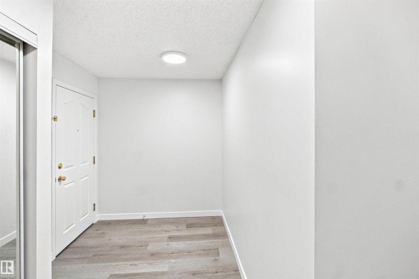 Bedroom 2 - #124 10511 42 Av Nw, Edmonton, AB T6J7G8 Photo 5