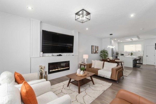 124 28 St Sw, Edmonton, AB T6A3L2 Photo 5