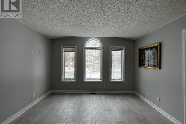 124 41st Street N, Wasaga Beach, ON L9Z1Z6 Photo 3