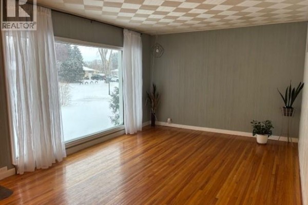 Living room - 124 8th Avenue W, Canora, SK S0A0L0 Photo 2