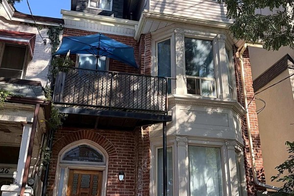 124 Baldwin Street, Toronto, ON M5T1L6 Photo 2