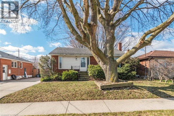 124 Broker Drive, Hamilton, ON, photo 2
