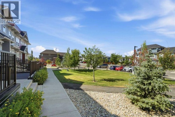 124 Cranbrook Square Se, Calgary, AB T3M3E3 Photo 5