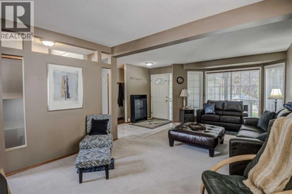 2pc Bathroom - 124 Del Ray Close Ne, Calgary, AB T1Y6Y9 Photo 5