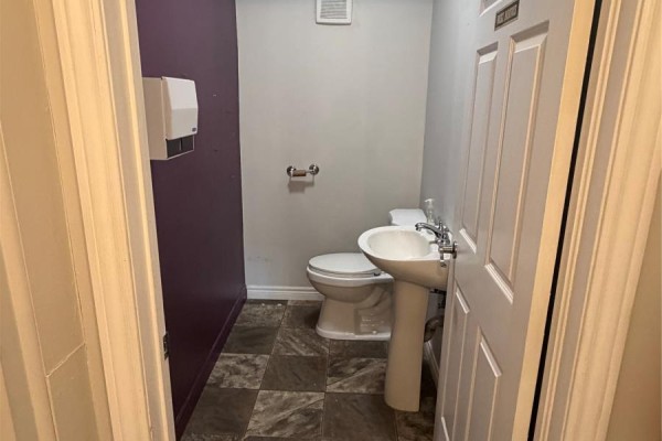 124 Duckworth Street, St  John S, NL A1C1E8 Photo 4