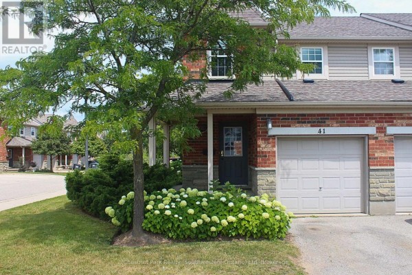 Kitchen - 124 Gosling Gardens, Guelph, ON N1G5K6 Photo 2