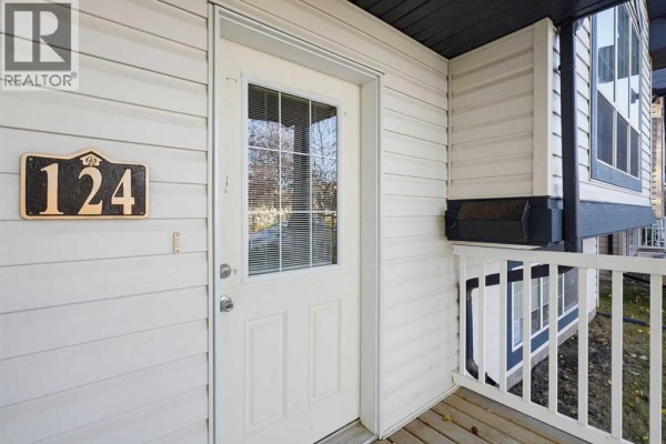 124 Kentwood Drive, Red Deer, AB, photo 2