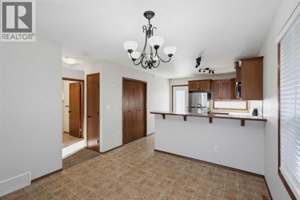 4pc Bathroom - 124 Kentwood Drive, Red Deer, AB T4P0A5 Photo 5