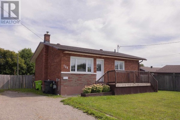124 Mcfadden Ave, Sault Ste  Marie, ON, photo 2
