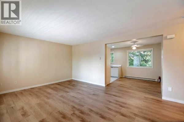Full bathroom - 124 Mills Road Unit# 21, Kelowna, BC V1X4G7 Photo 5