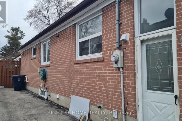 Primary Bedroom - 124 Overture Road, Toronto, ON M1E2W4 Photo 4