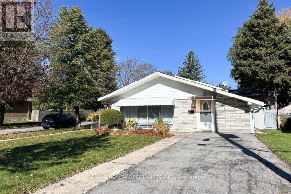124 Roebuck Drive, Toronto