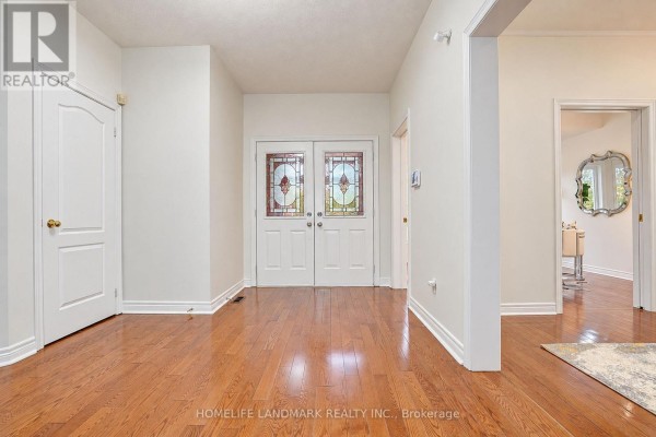 Dining room - 124 Shaftsbury Avenue, Richmond Hill, ON L4C0G6 Photo 5