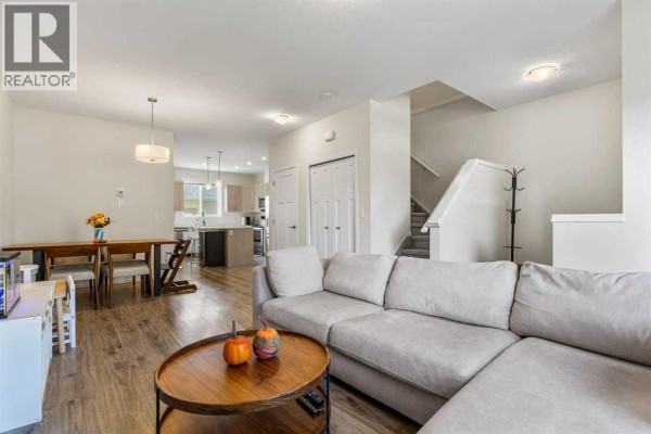 2pc Bathroom - 124 South Point Court Sw, Airdrie, AB T4B4K9 Photo 4