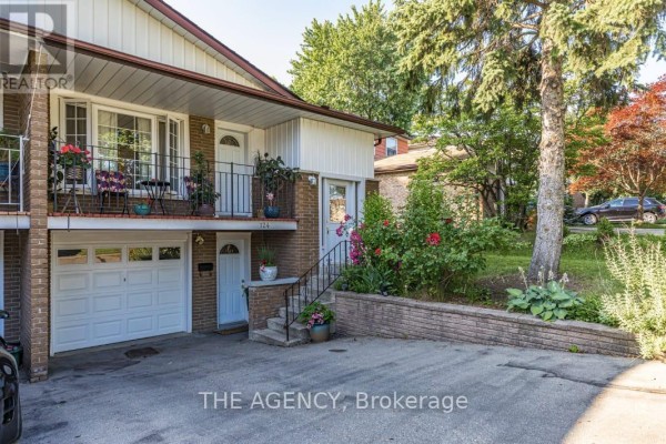 124 Van Horne Avenue, Toronto