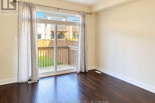 Primary Bedroom - 124 Vanier Street, Whitby, ON L1R0N3 Photo 4