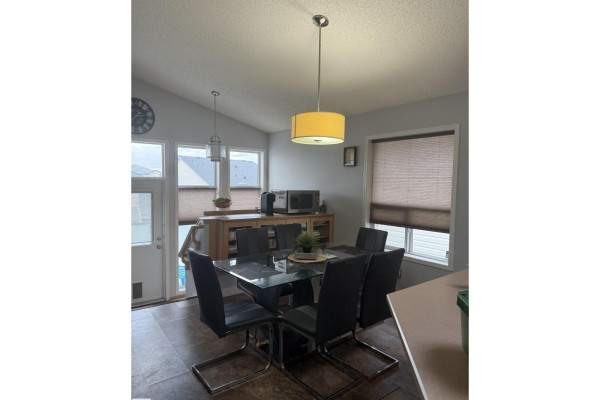 124 Ward Crescent Nw Nw, Edmonton, AB, photo 3