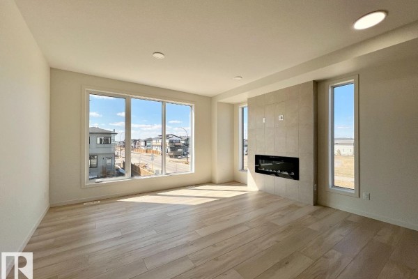Primary Bedroom - 124 Westwind Dr, Spruce Grove, AB T7X0P8 Photo 4