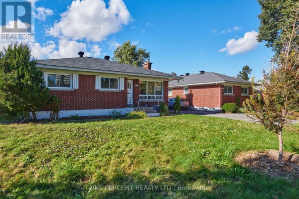 1240 Field Street, Ottawa, ON K2C2R2 Photo 2