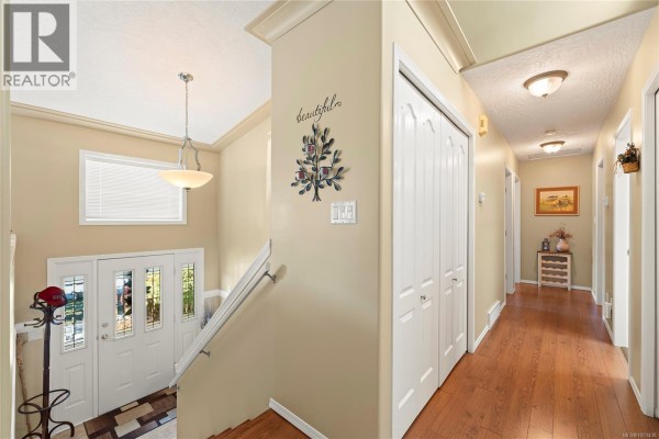 Bathroom - 1241 Mckinley Rd, Ladysmith, BC V9G1R2 Photo 5