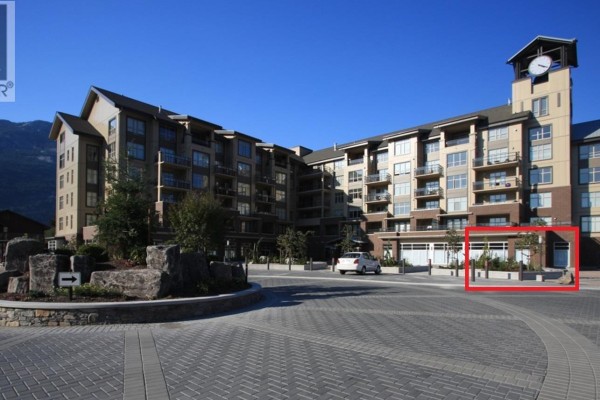 1241 Village Green Way, Squamish, BC, photo 3