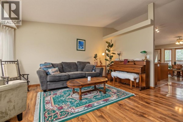 3pc Bathroom - 12418 96a Street, Grande Prairie, AB T8V6Z8 Photo 5