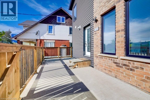 1242 King Street E Unit# 1, Kitchener, ON N2G2N6 Photo 5