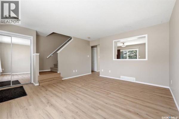 Bedroom - 1242 Wessex Place, Regina, SK S4N7S2 Photo 5