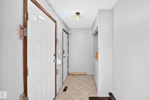 12424 46 St Nw Nw, Edmonton, AB T5W5E3 Photo 4