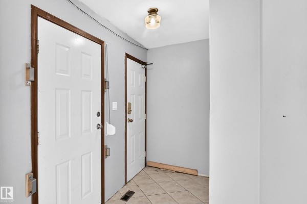 12424 46 St Nw Nw, Edmonton, AB T5W5E3 Photo 5