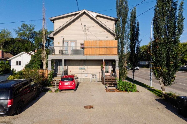 Kitchen - 12425 111 Av Nw, Edmonton, AB T5M0M2 Photo 3