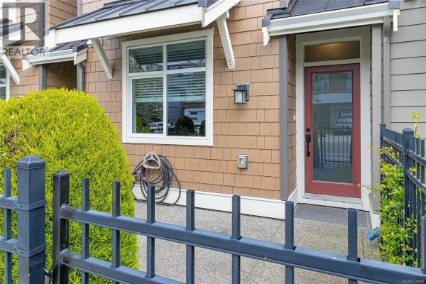 Patio - 1243 Flint Ave, Langford, BC V9B0Y6 Photo 2