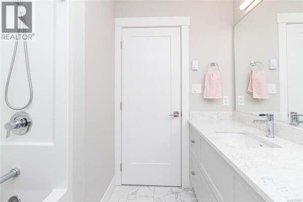 Balcony - 1243 Flint Ave, Langford, BC V9B0Y6 Photo 3