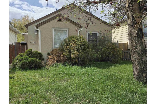Primary Bedroom - 12436 86 St Nw, Edmonton, AB T5B3L4 Photo 4