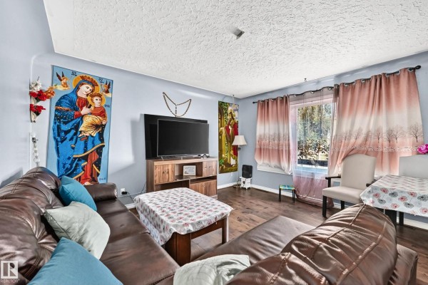 Primary Bedroom - 12440 82 St Nw, Edmonton, AB T5B2X4 Photo 4
