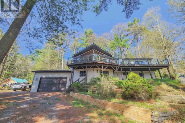 Games room - 1245 Mortimers Point Road, Muskoka Lakes, ON P0B1J0 Photo 2